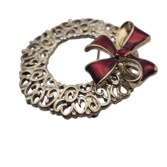 Vtg Wreath Brooch Pin Filigree Red Enamel Bow Pin Christmas Holiday Jewelry - Picture 5 of 11